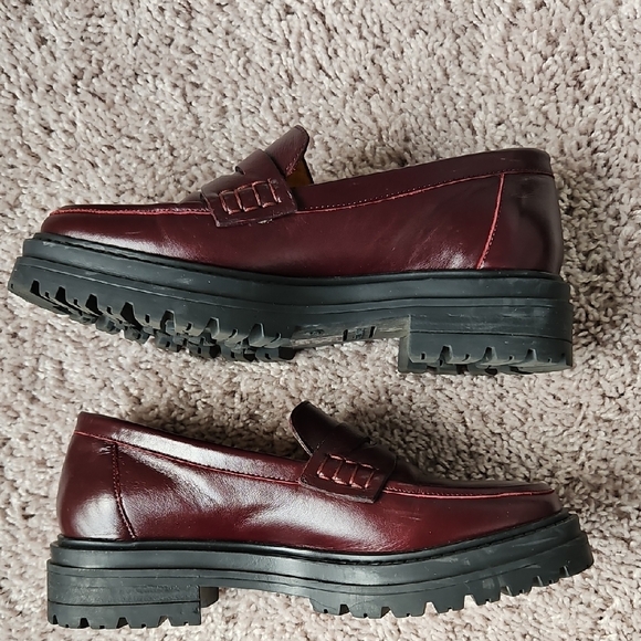 Sézane Burgundy Leather Loafers newish with box - Picture 10 of 11